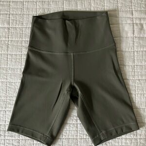 lululemon • Align High Rise Short • Grey Sage/Willow Leaf* • size 4